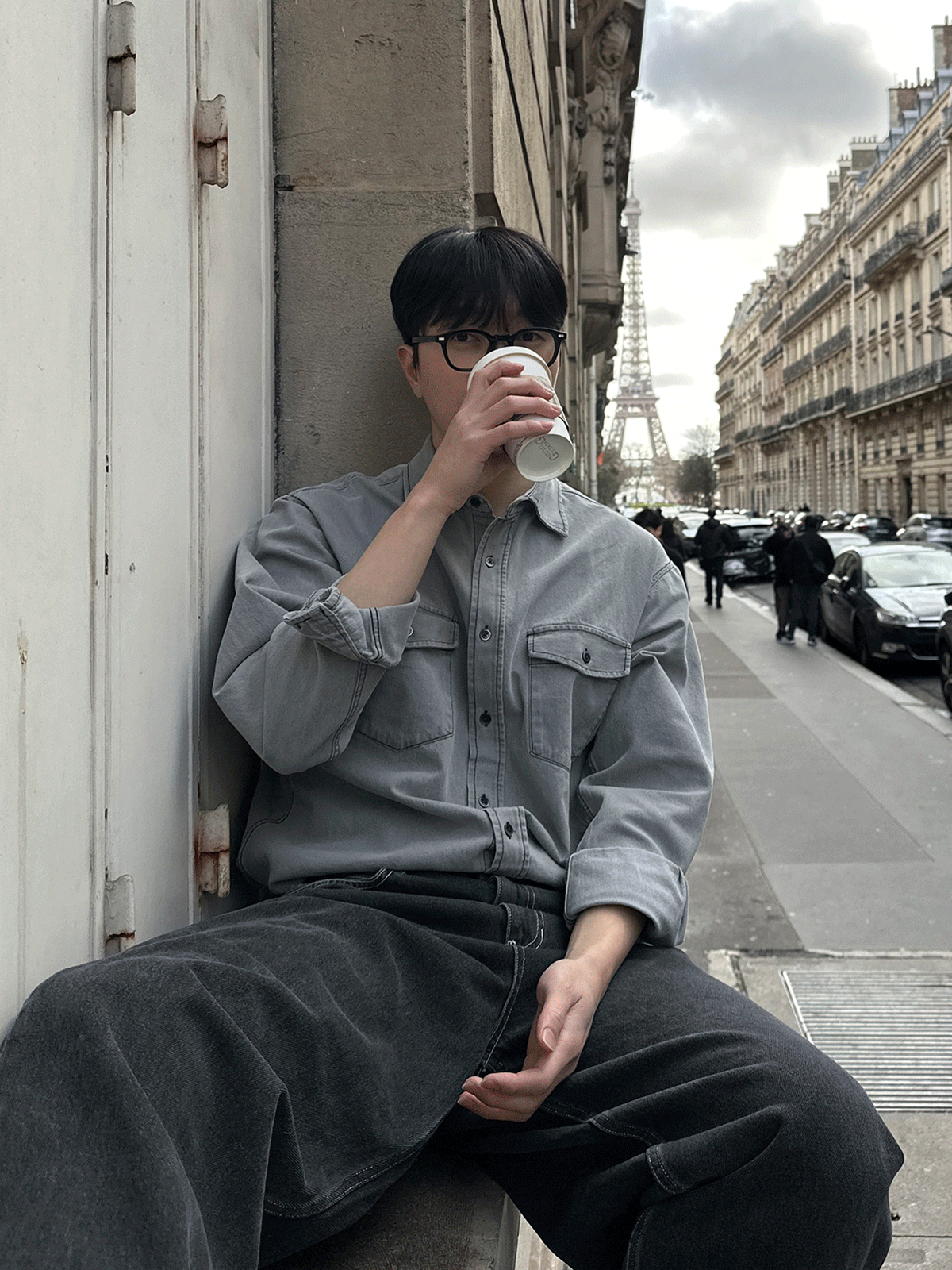 [Paris] Two-pocket stitch denim shirt